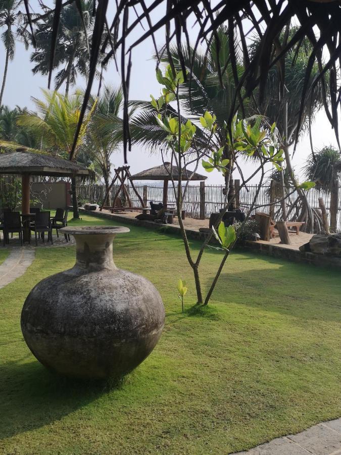 Thoduwawa Beach Villa Paiyagala Экстерьер фото